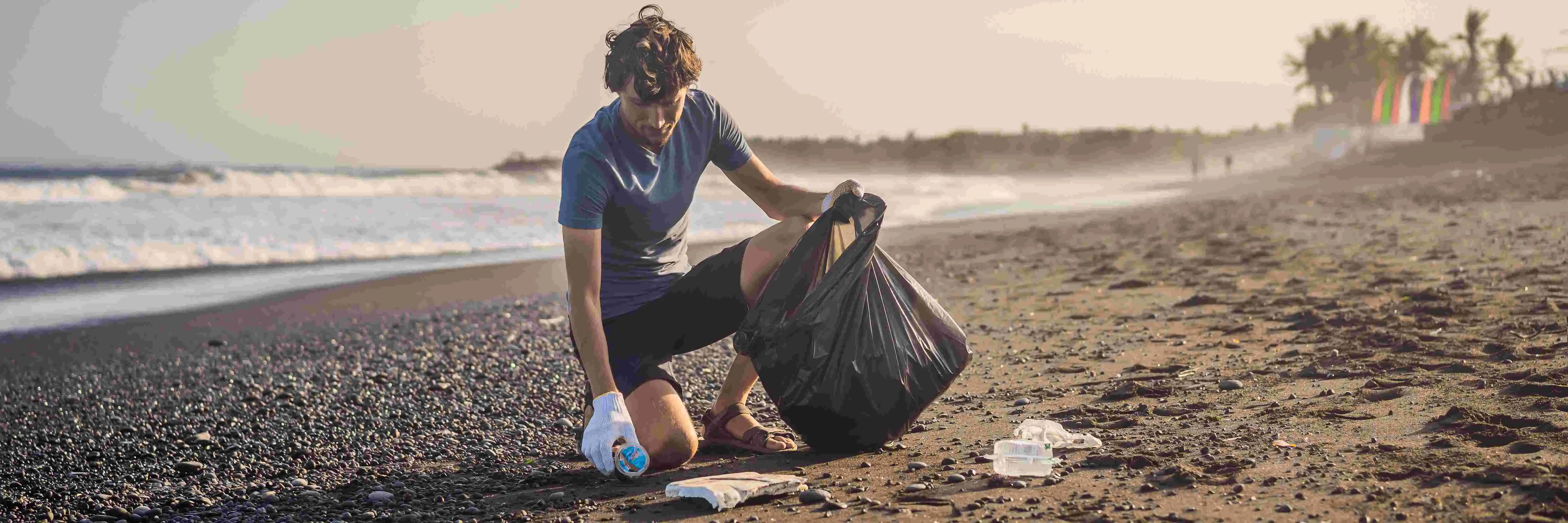 Beach cleanup volunteers